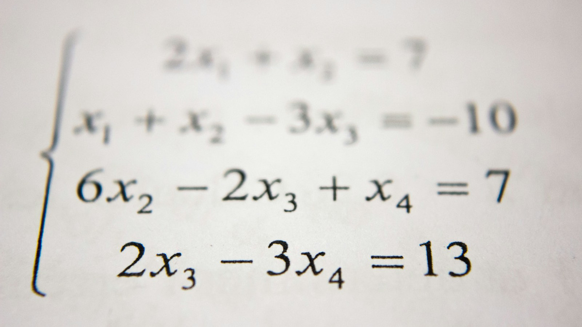 Algoritmik güvenlik ve matematiksel teorem kanıtlarını temsil eden geometrik yapı