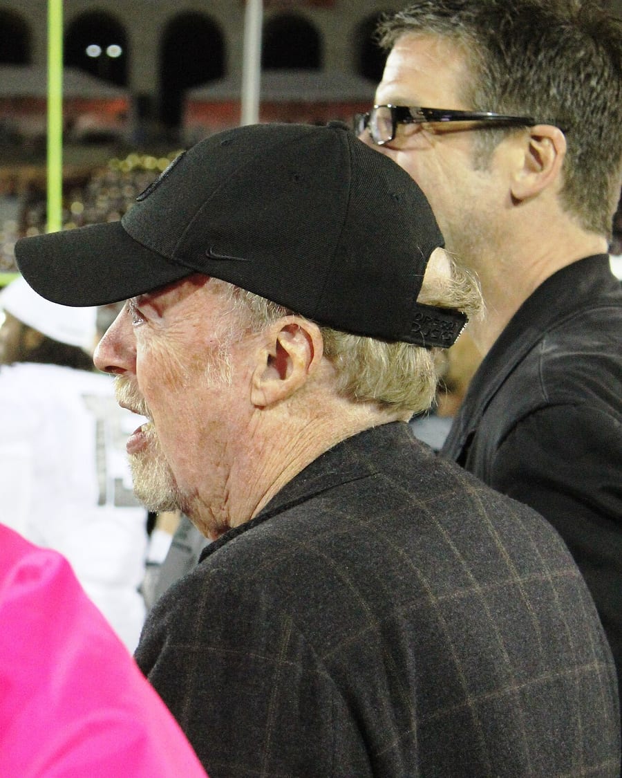 Phil Knight portresi
