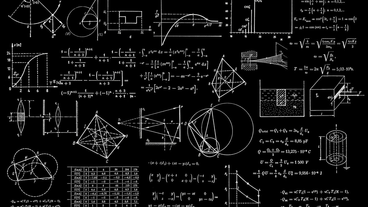 Kara tahta üzerinde karmaşık teorem ve matematik formülleri