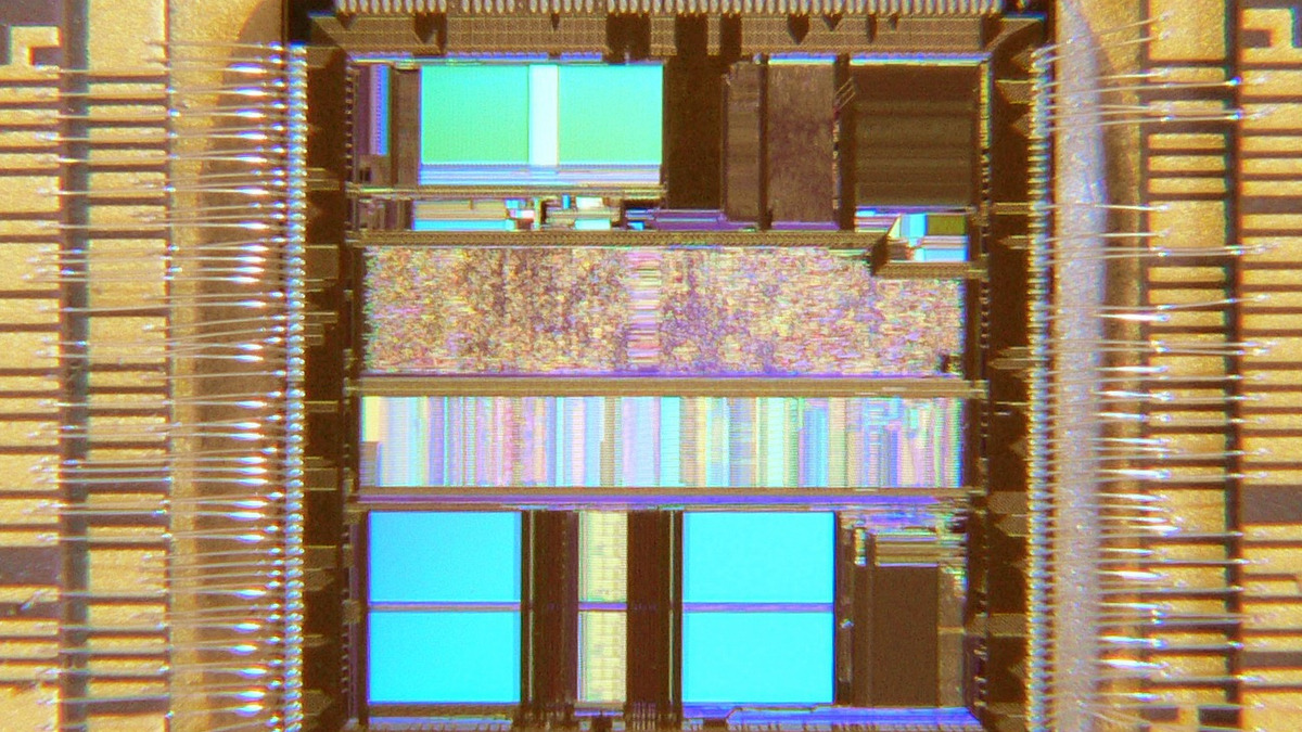 HBM4 2048-bit veri yolu arayüzü ve TSMC mantık kalıbı 3D paketleme şeması