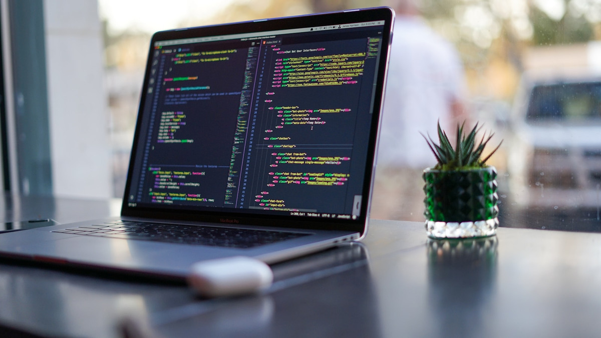 Kod editöründe API entegrasyonu ve token optimizasyon araçları